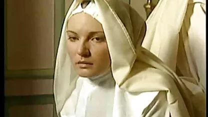 Les Chefs poussent les articulations vers les fesses plombent la nouvelle secrétaire pour tester la video porno japonais gratuit forme physique de l