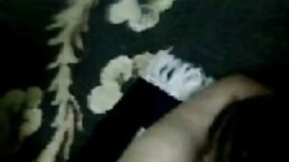 Les enfants site de porno japonais des agriculteurs néerlandais qui emmènent la cowgirl au sommet de la colline loin du troupeau et font l'amour avec deux personnes