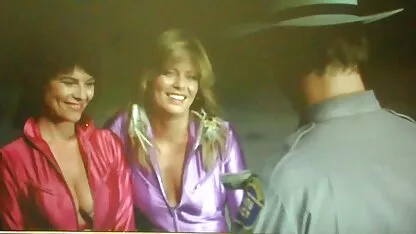 Versez le cercle sur la lumière blanche, déshabillez-vous et préparez-vous à l'amour films pornographiques japonais maléfique