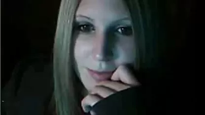 Poussez la boule de bite dans le cul brunette film porno japonais complet et lentement tiré la dentelle en arrière