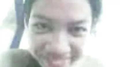 Un courrier de livraison de sushi laisse tomber le serveur film porno gratuit japonais était au lit et, tirant ses sous-vêtements, lui a collé le bâton dans le cul