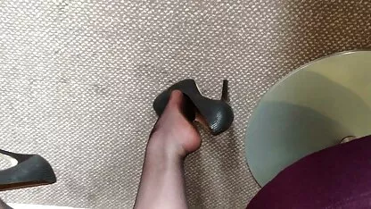 L'homme tire à peine un préservatif sur pipiska paresseux, et tout cela parce qu'il a refusé de sucer film x japonais gratuit