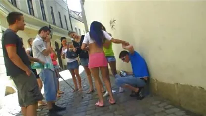 Une salope rousse manga japonais porno aux gros seins suce une grosse bite d'un mec et pense juste comment le mec va la baiser dans un trou anal avec une chatte comme ça, c'est effrayant de baiser non seulement dans le cul, que le cul, s'étire,