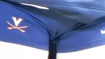 Les jeunes ont conduit en voiture à train japonais porno la périphérie du village pour jouer dans la cabine des yeux n'est pas nécessaire