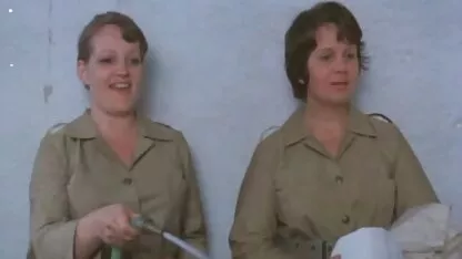 La jeune fille mesure membre par les coudes, peur de sucer et manga japonais xxx hochet avec elle