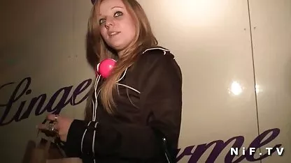 L'homme a décidé de devenir un donneur de sperme et quand bus japonais porno elle infirmière sexy cela pour le rencontrer, il a réalisé qu'elle clôturerait de toutes les manières possibles, et après avoir des relations sexuelles avec lui, elle a pris une partie de sperme dans la bouche et pulvériser dans un pot.