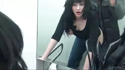 Deux bâtards baisés parfaitement dans le cul, un stand de cancer et la deuxième partie manga japonais porno de l'anus