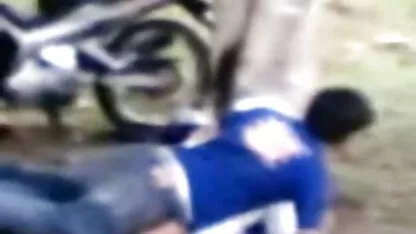 Bédouin Chunky japonais gay porno ricanement dans les cheveux roses avec mamelon Rose En levrette