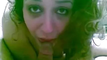 Quand il s'agit de se masturber, porno japonais de beaux cheveux roux qui volent hors de la bobine et parce qu'il n'y a rien en main sauf les perles, elle a commencé à les pousser dans la chatte et l'anus de son et en profite extrêmement