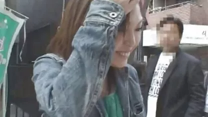 Neveu avec un singe jouet Demander une barre pour montrer les organes et en retour lui permettra de toucher son vagin porno dessin animé japonais