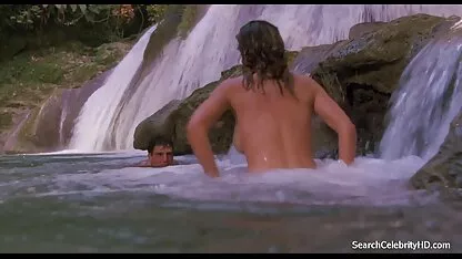 Les filles nagent dans la piscine video porno inceste japonais ont vu son petit ami debout entre le salon avec un grand prêt, et elle pense que la disparition est si vaine et a décidé de faire l'amour avec lui, eh bien, il n'avait pas peur, et la brancher dans sa lance, avec une barbe rasée