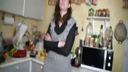 Masseur a réussi à pousser le pénis dans le trou noir sans autorisation et n'a pas reçu de film porno japonais complet visage